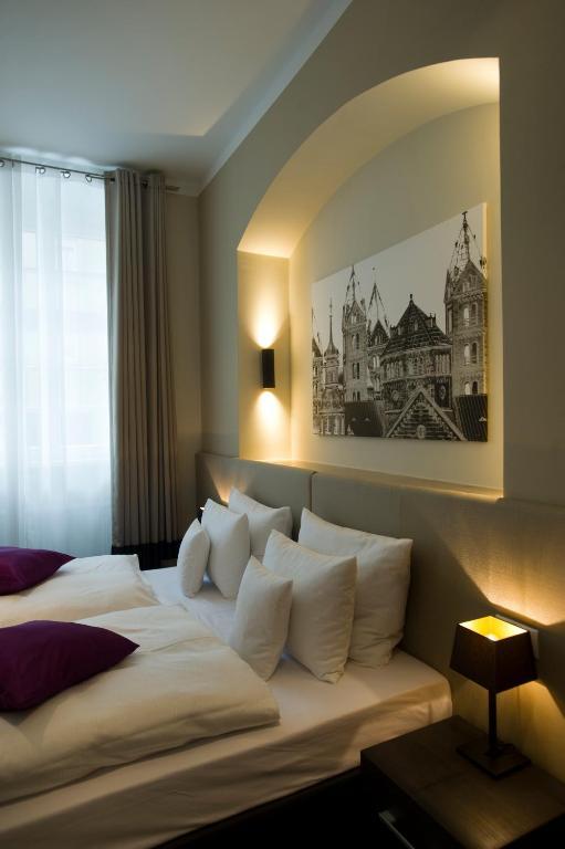 Hotel Residenz Am Koenigsplatz Speyer Room photo